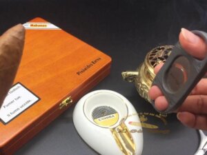 dia-chi-ban-dao-cat-xi-ga-cohiba Xì Gà Vàng cung cấp dao cắt chất lượng